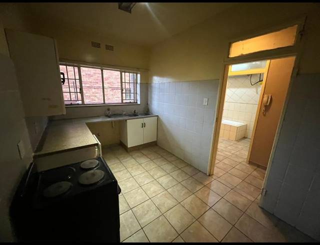 2 BEDROOM PROPERTY TO RENT IN FOREST HILL